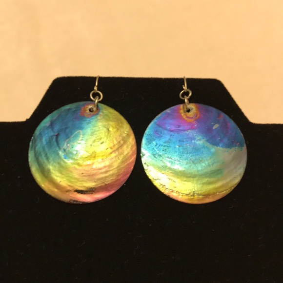 Jewelry - 💋Rainbow Shell Earring